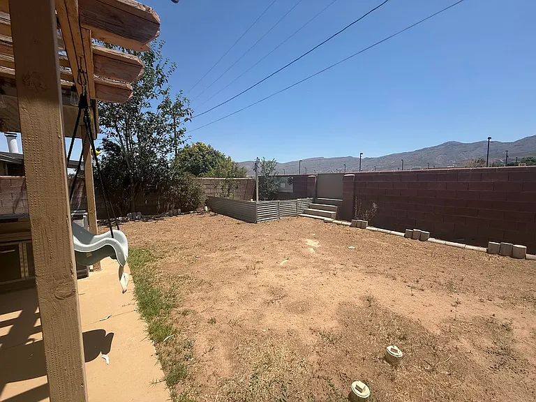 609 Montwood Dr — Photo 22