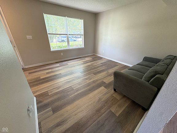5th image of 6522 Hazelhatch Dr