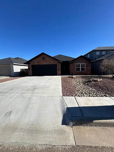 2405 Joes Ln Photo 1