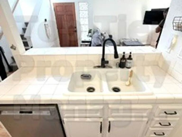 4271 Esperanza Way — Photo 8