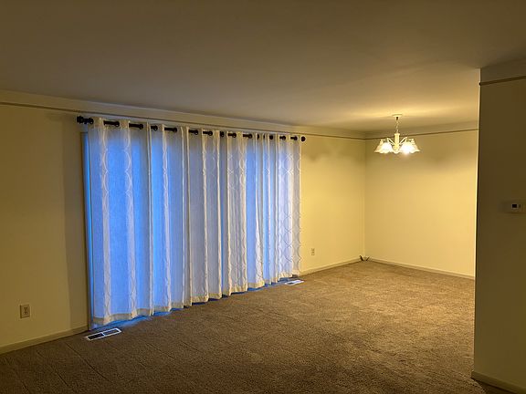 3rd image of 474 Fox Hills Dr N APT 4