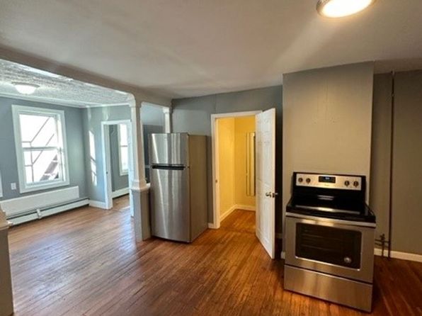 2 Bedroom Available Now!! | 39 Hill St, Biddeford, ME