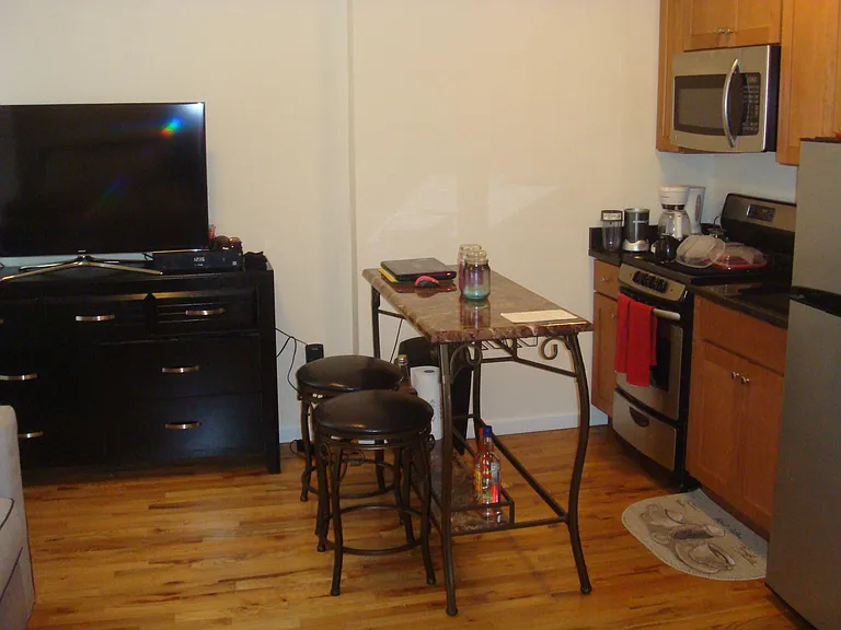122 Main St #302 — Photo 4