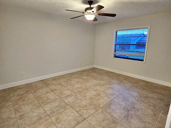 2nd image of 6006 Indrio Rd #B8