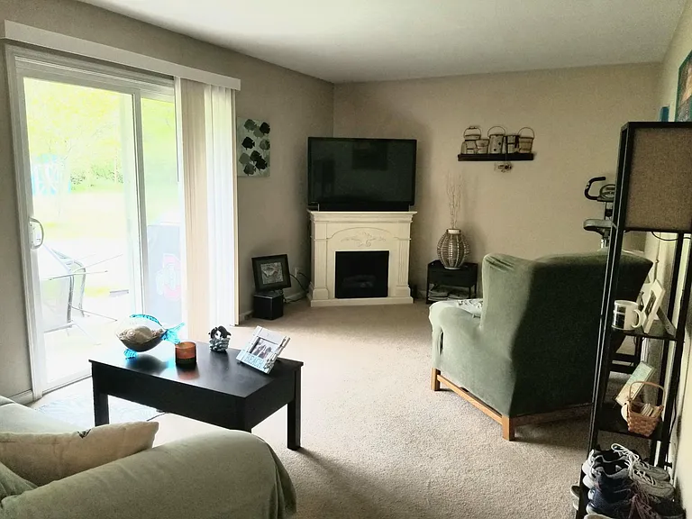 2540 Delavan Dr — Photo 12