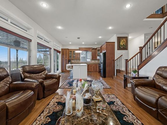 4th image of 24382 104th Ave