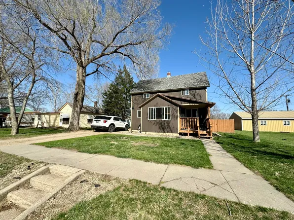 704 & 706 Miltmore St, Armour, SD 57313