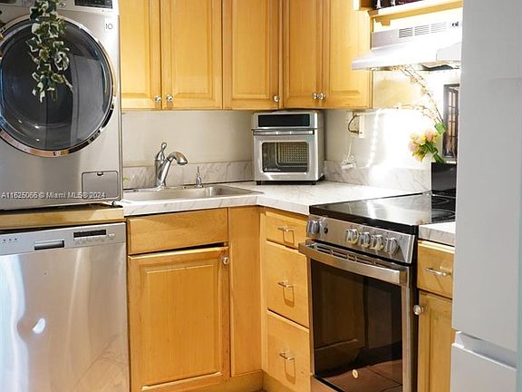 4th image of 619 Euclid Ave APT 1A