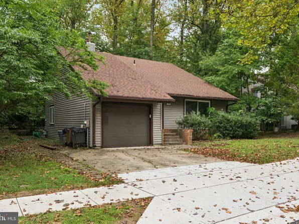 2 Tapiola Ct, Rockville, MD 20850