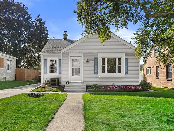 2nd image of 10533 W Everett CIRCLE