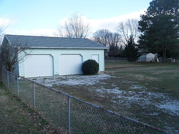 This garage is the bomb for 