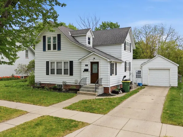 420 N 5th St, Marshall, MN 56258