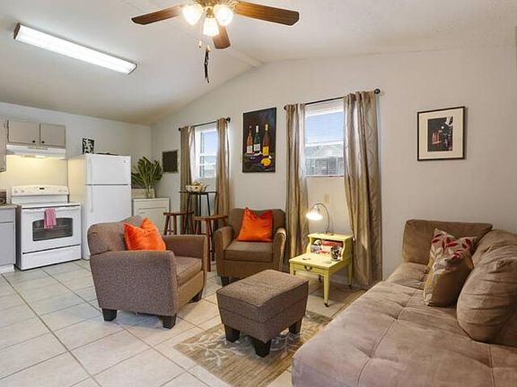 Living Room - Apt A