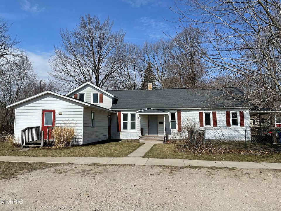 1st image of 106 E Muskegon Ave