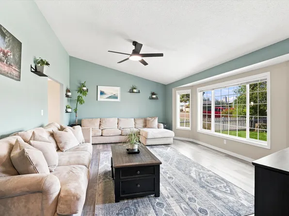 629 Glenn Way, Central Pt, OR 97502