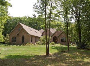 103 White Oak Dr, Slippery Rock, PA 16057