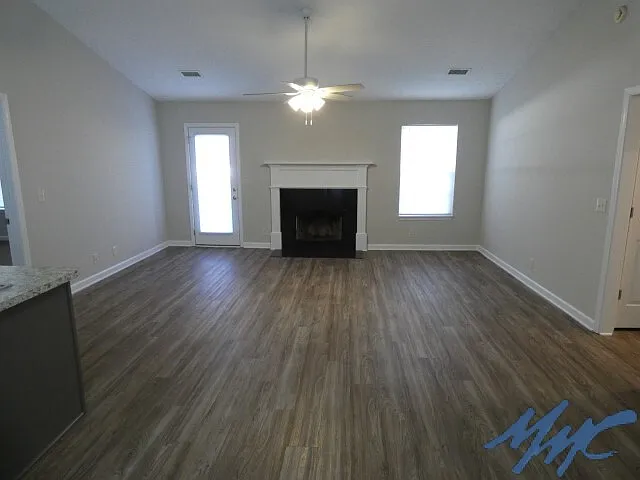 1114 Melvin Dr — Photo 6