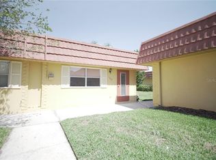 202 Bedford Trl APT 102, Sun City Center, FL 33573