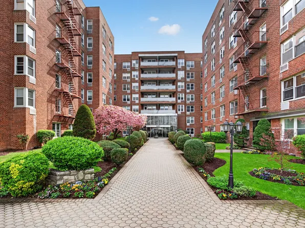 9201 Shore Road image 1 of 28