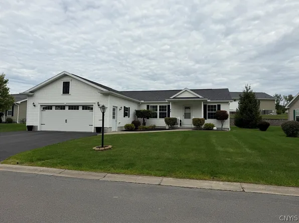 48 Overland Dr, Clinton, NY 13323