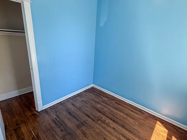 1426 S Avers Ave #2 — Photo 7