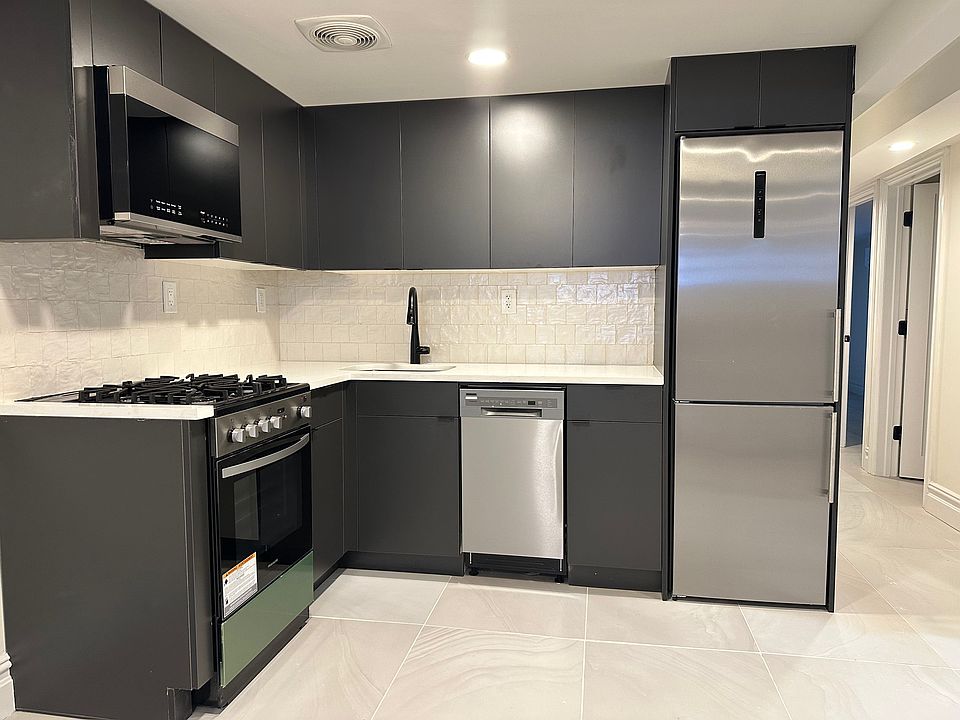 1st image of 148 E 31st St #1