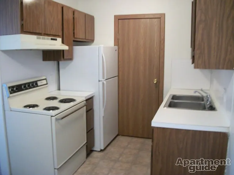 Parkside Apartments — Photo 31