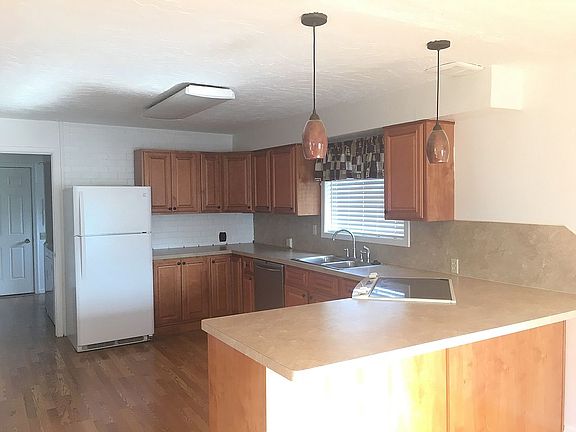 5th image of 224 N 5 E