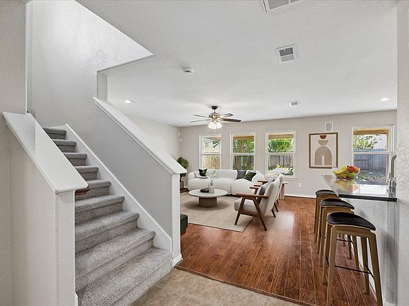 4th image of 13214 Barrow Point Ln