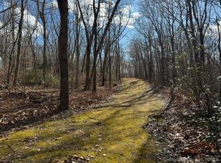 Mountain Laurel Dr, Middletown, CT 06457