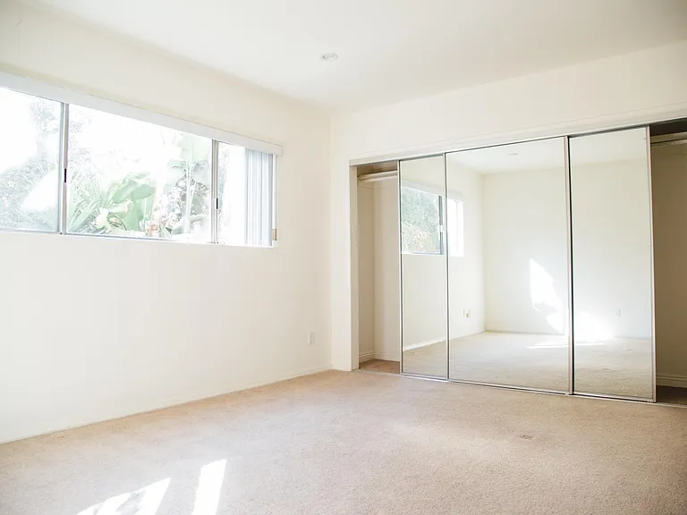 420 Raymond Ave — Photo 6