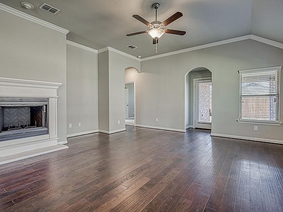4th image of 274 Churchill Dr