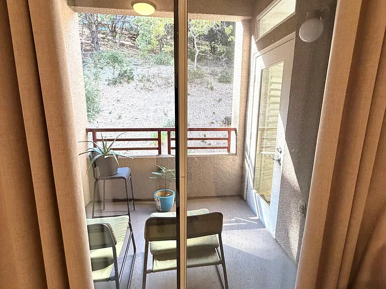 280 Caldecott Ln — Photo 8