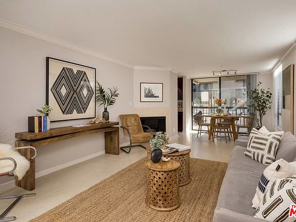 3rd image of 7320 Hawthorn Ave APT 101