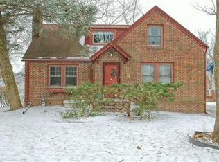 920 36th St, Des Moines, IA 50312