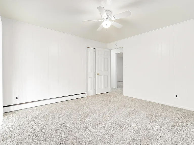 850 W Chenango Ave — Photo 12