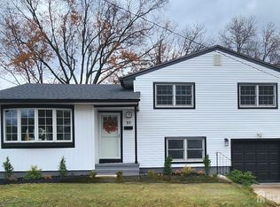 33 Larchmont Rd, Edison, NJ 08837