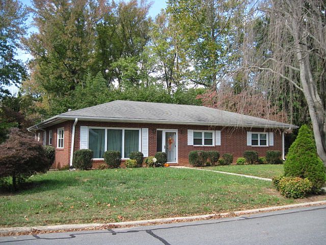 1st image of 1218 Morgan Dr