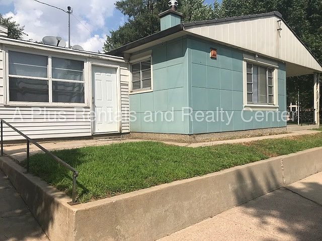 1st image of 1725 S Menlo Ave