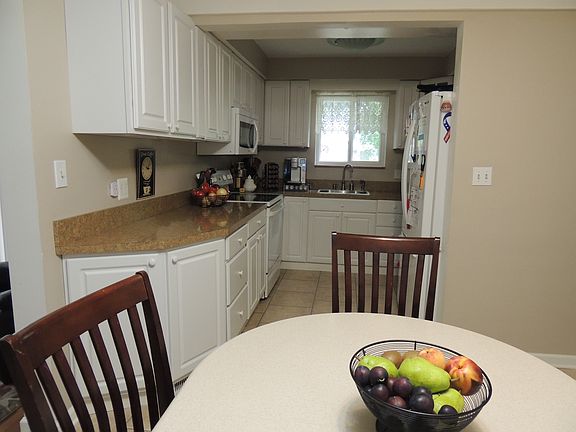 4th image of 28359 Aline Dr