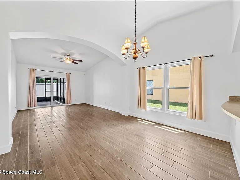 890 Luminary Cir #106 — Photo 4