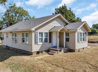 203 3rd Ave NW, Ardmore, OK 73401