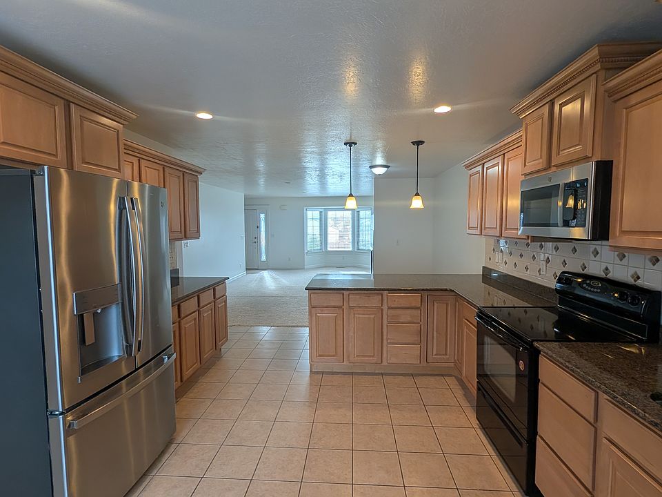 1st image of 1320 E Lake Springs Ln