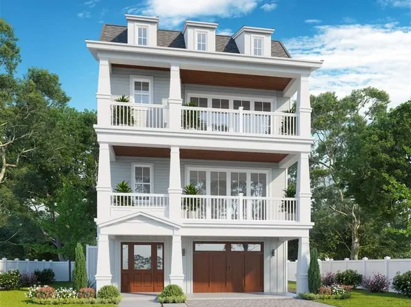17 S Barclay Ave, Margate, NJ 08402