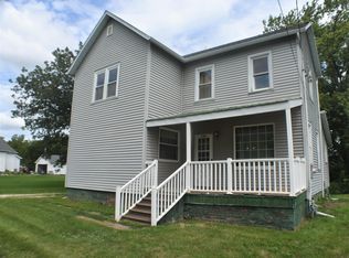 1585 E Walnut St, Canton, IL