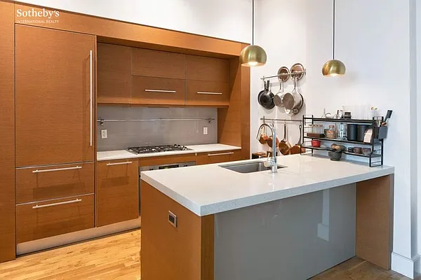 Sold by Sotheby's International Realty | media 3