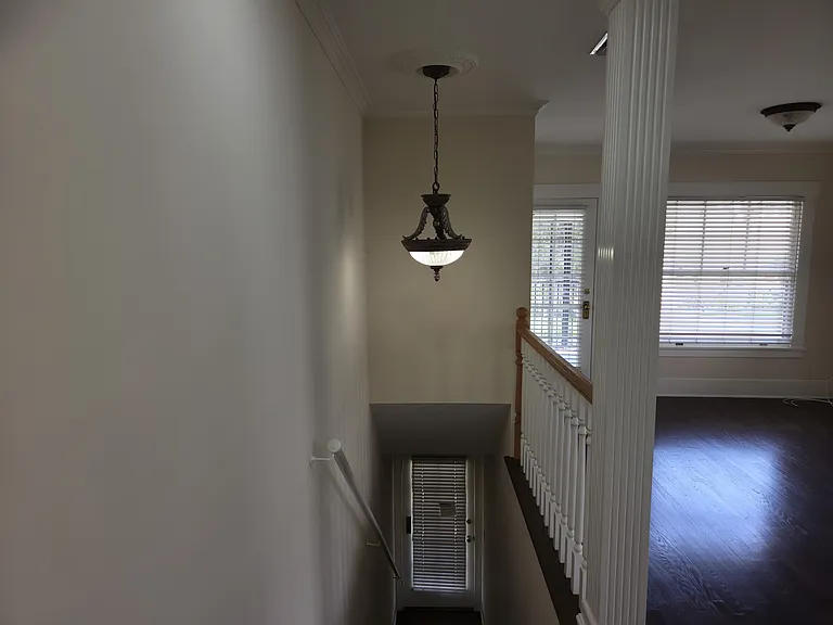 542 S El Molino Ave — Photo 5