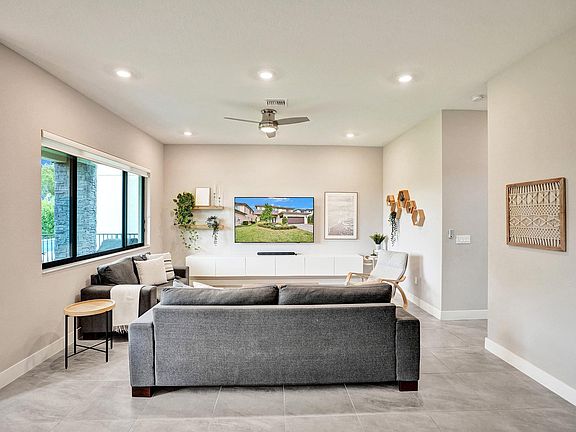 3rd image of 10805 Oceano Way