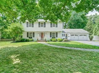 321 Inwood Dr, Rochester, NY 14625