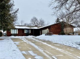 1495 Hightower Dr, Uniontown, OH